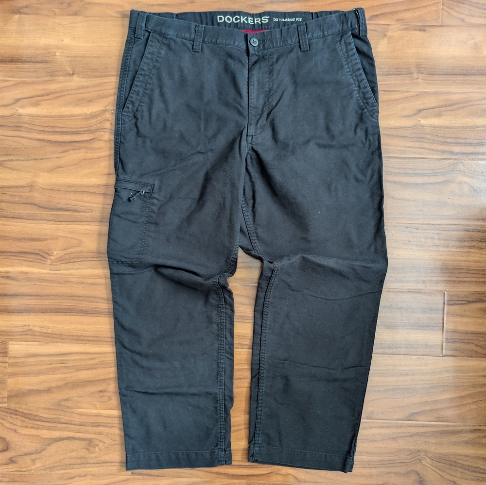 Dockers Cargo Pants Men's 40x30 Black Flat Front Straight Leg Cargo Pants